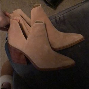 Vince camuto booties